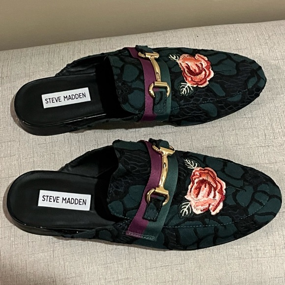 Steve Madden Kandi mules, green, purple & gold, Rose appliqué Loafers, size 9